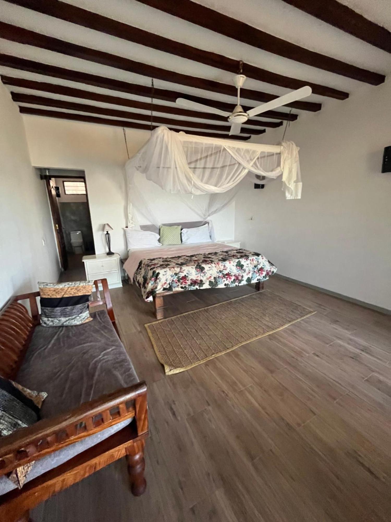 Malcom Residence 2 Mdudu Mkubwa Εξωτερικό φωτογραφία